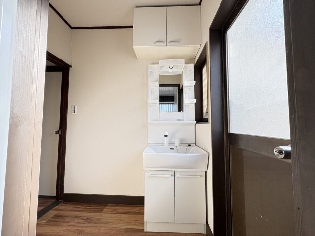 安佐町飯室戸建て 洗面所