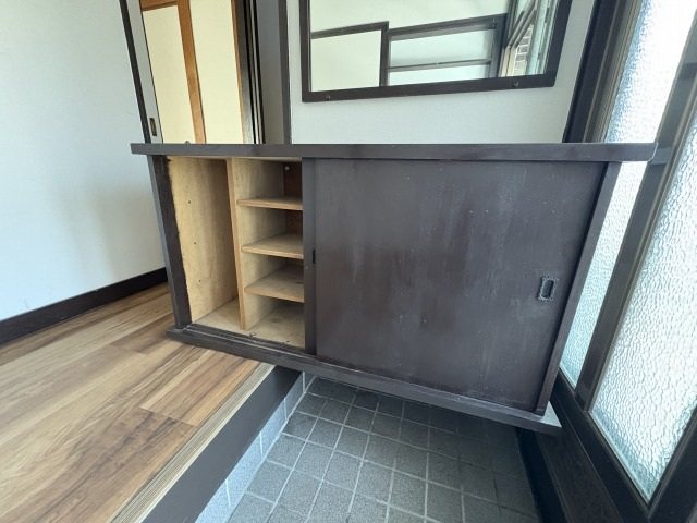 安佐町飯室戸建て 玄関