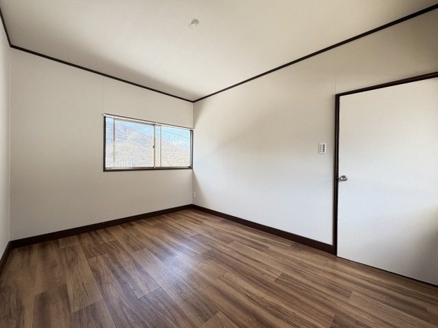 安佐町飯室戸建て ベッドルーム