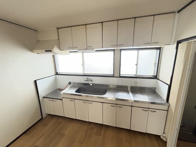 可部町今井田戸建て キッチン