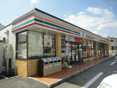 下道貸家Ⅱ コンビニ