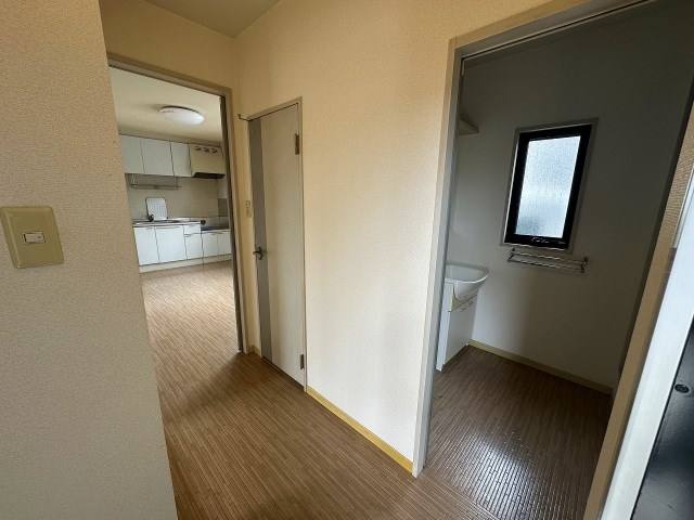 メゾン原之前C棟 玄関