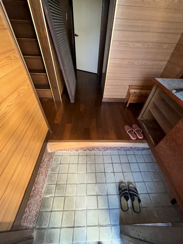 八坂戸建 玄関