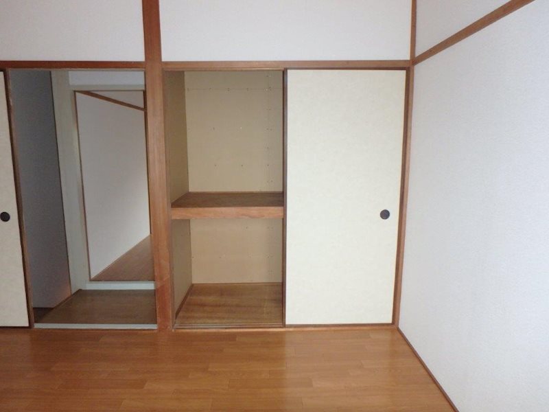 柳原ハイツ　A 収納