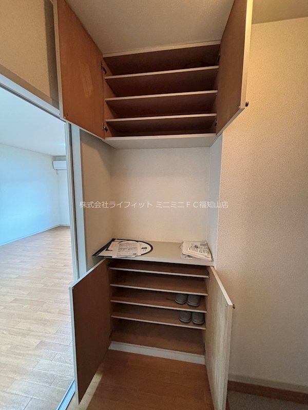 カサベルデＡ 収納