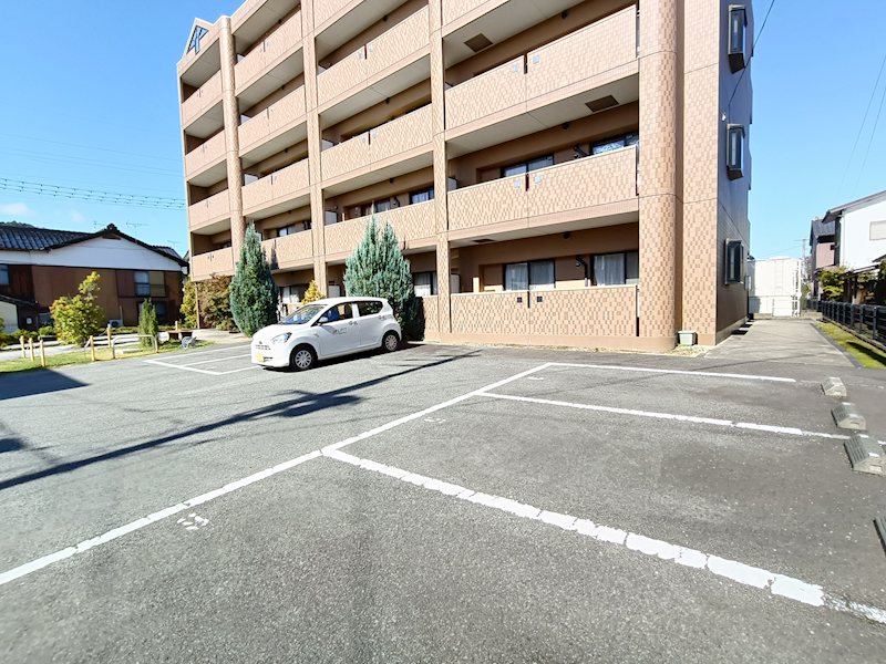 Ｗｅｓｔ　Ｈｉｌｌ 駐車場