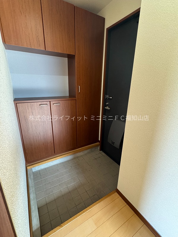 グリーンマンション芦田B 玄関