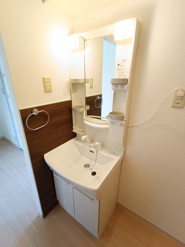 ファミールコーポ高屋　１棟 洗面所