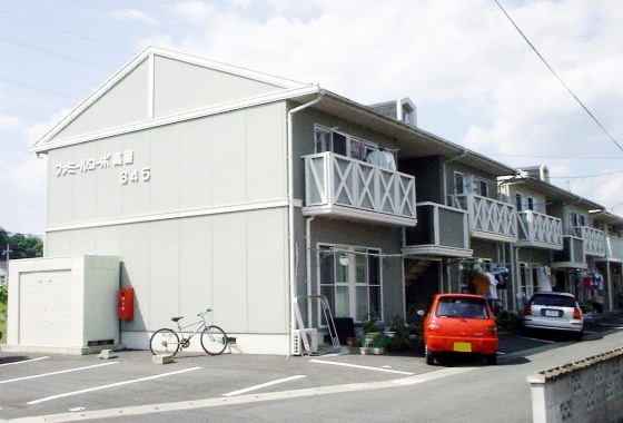 ファミールコーポ高屋 4棟 外観