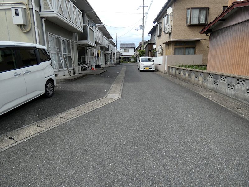 ファミールコーポ高屋　4棟 駐車場