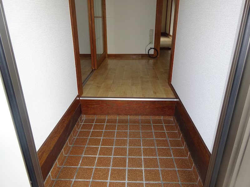 西岡アパート 玄関