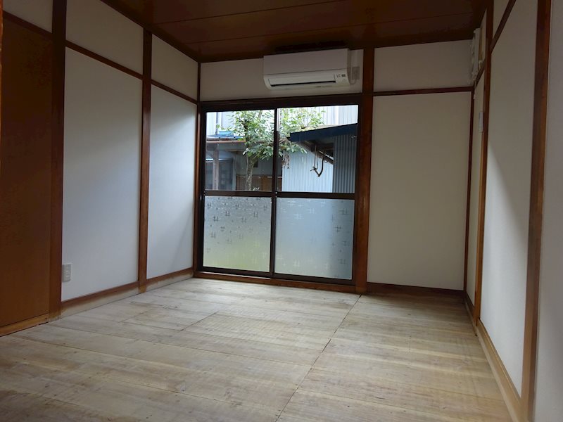 西岡アパート ベッドルーム