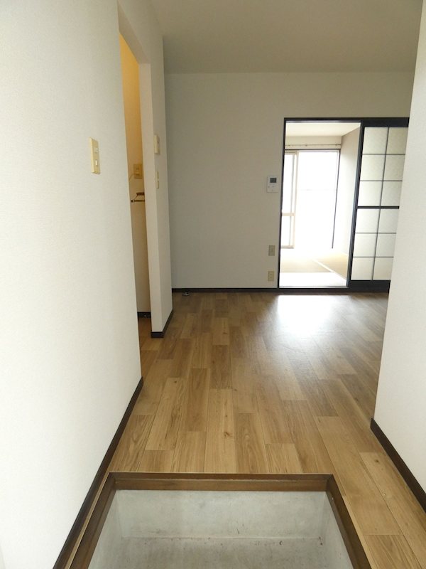 ファミールコーポ高屋　７棟 玄関