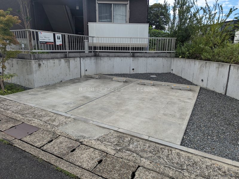カサグランデ 駐車場