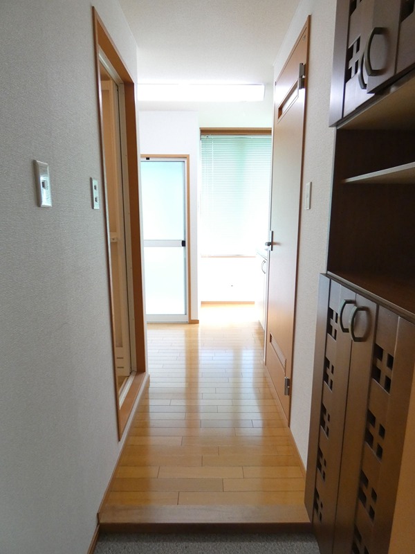エールとよおかビル 玄関