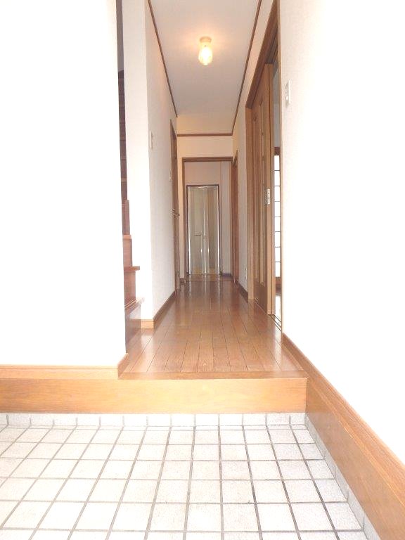 みどり荘 玄関