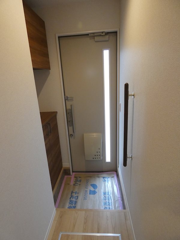 100 Mile House 玄関