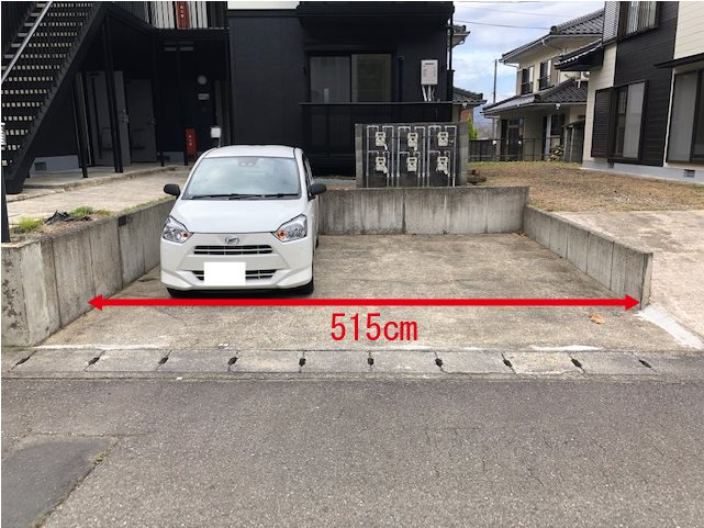 オータムハイツ 駐車場