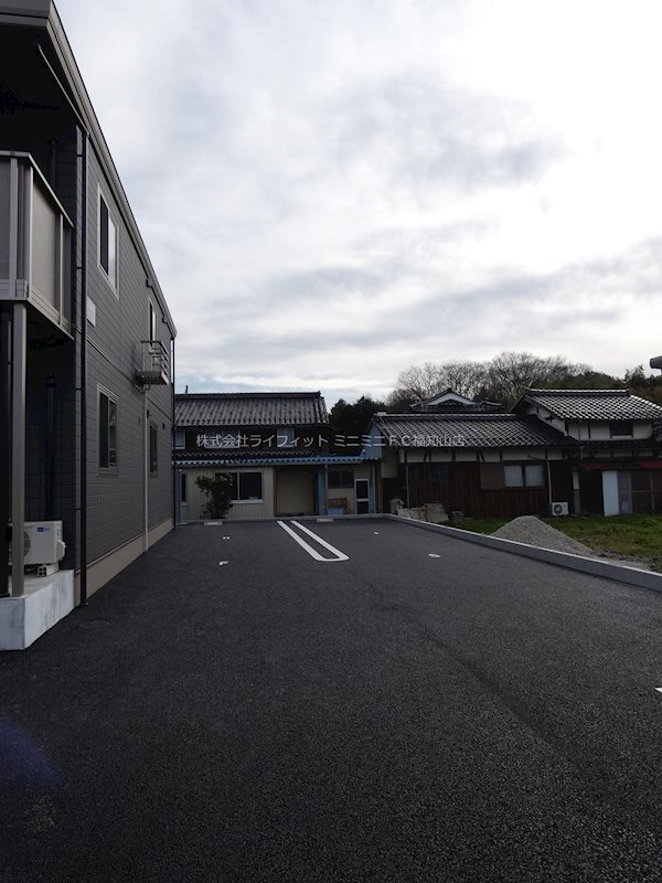 eden 駐車場