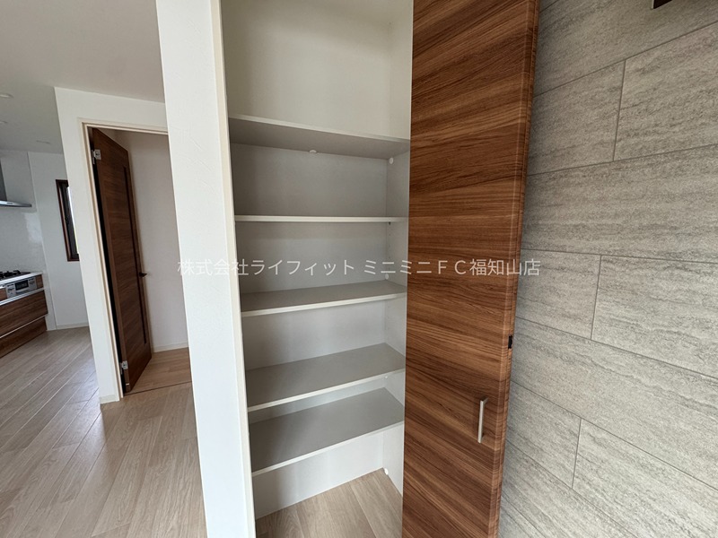 シャーメゾン和久屋 収納
