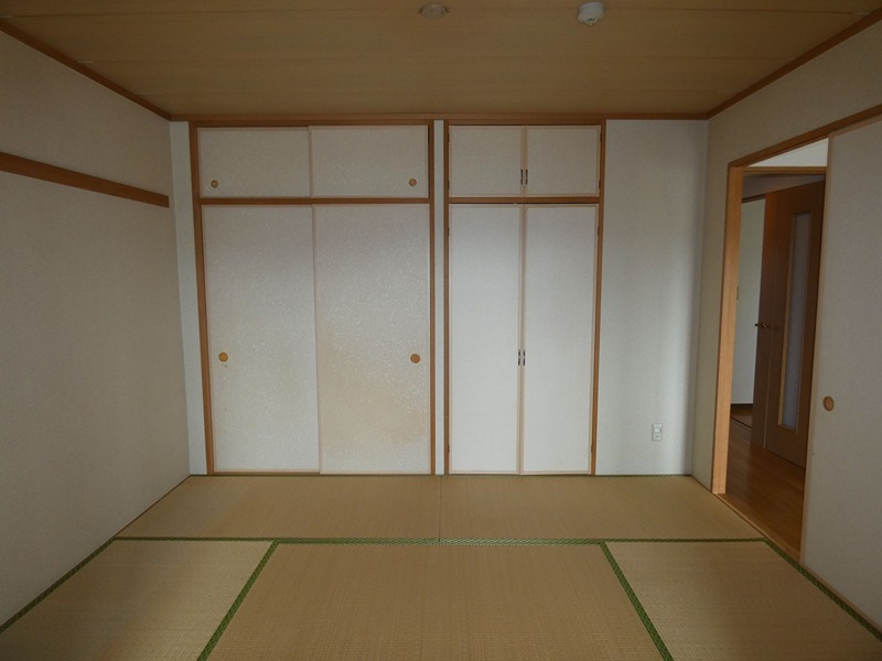 エール豊岡 ベッドルーム