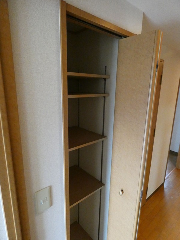 エール豊岡 収納
