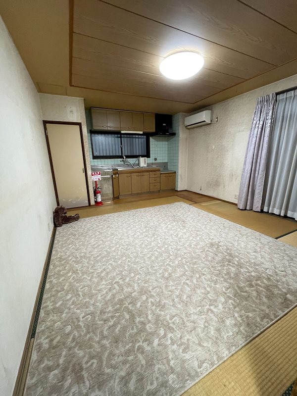 兵庫県朝来市和田山町和田山164番地1 リビング