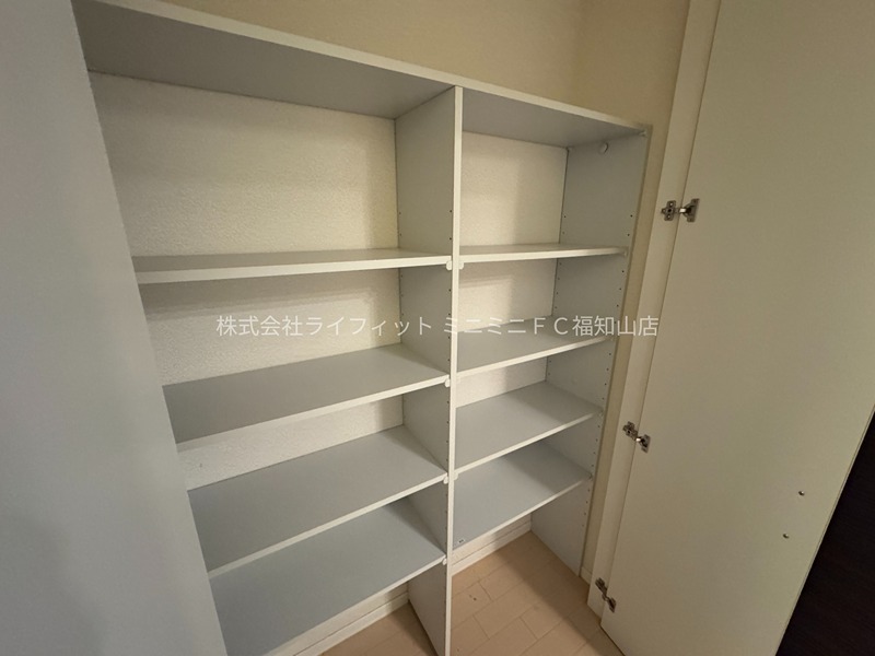 ヴィラ聖佳 収納