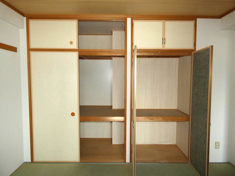 エール豊岡 収納
