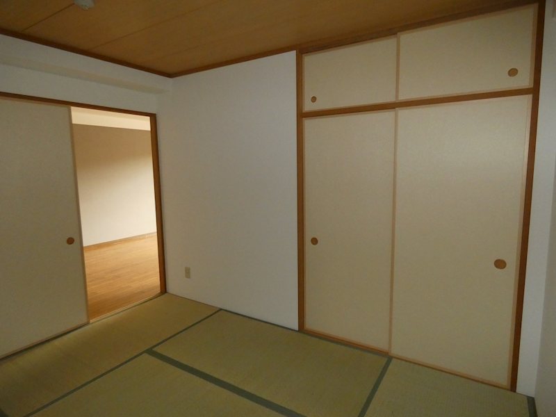 エール豊岡 ベッドルーム