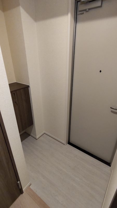 フローリッシュ 玄関