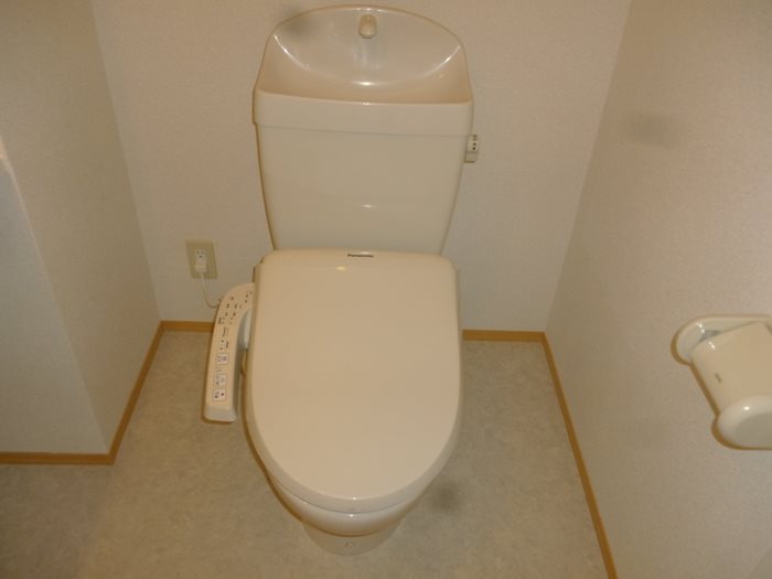 メゾン　ラ　トゥール　B棟 トイレ