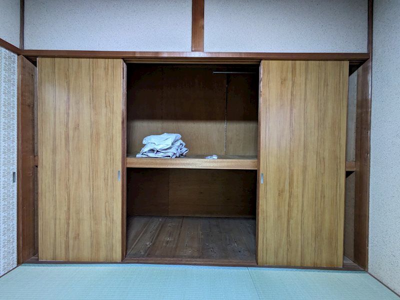 石井貸家 収納