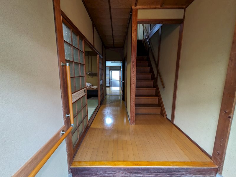 石井貸家 玄関