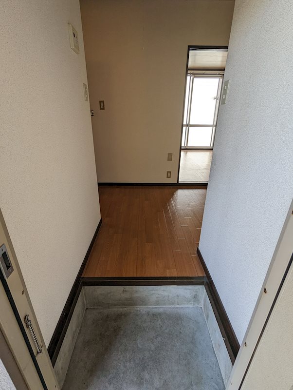 チャームハイツ 玄関