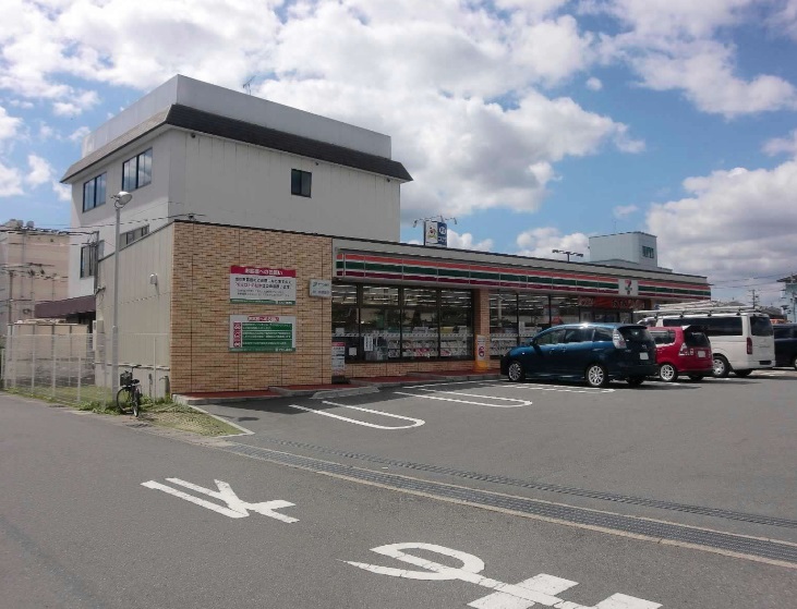 ブルジェオン駅南 コンビニ