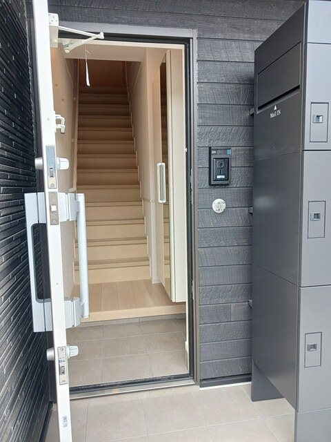 シャルム朝来 玄関