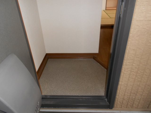 グリーンパレスISAⅠ 玄関