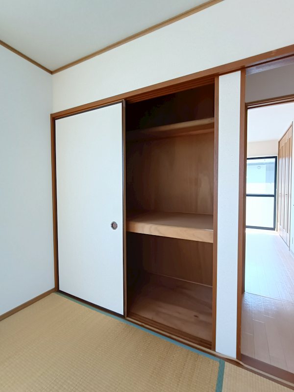 ハイツ宮ノ下 A 収納