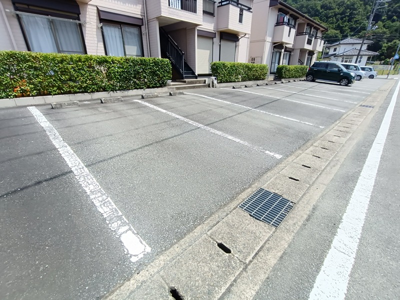 マリアージュⅡ 駐車場