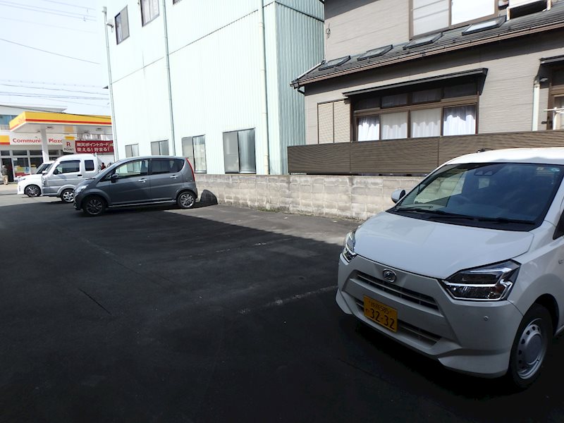 岡森アパート 駐車場
