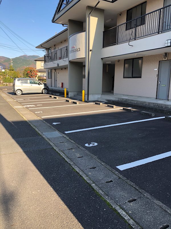 シャルムキリムラ 駐車場