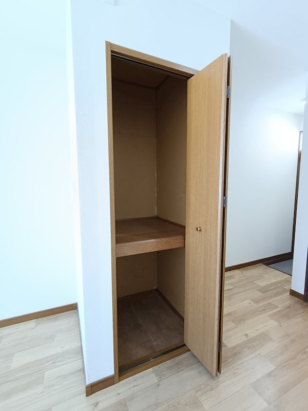 フレンドハイツ 収納