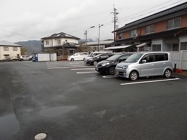 アルメールＣ 駐車場