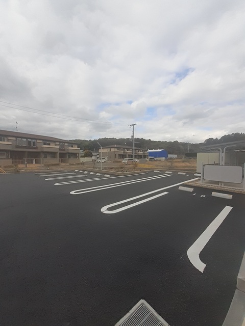 ボン・クールⅢ 駐車場