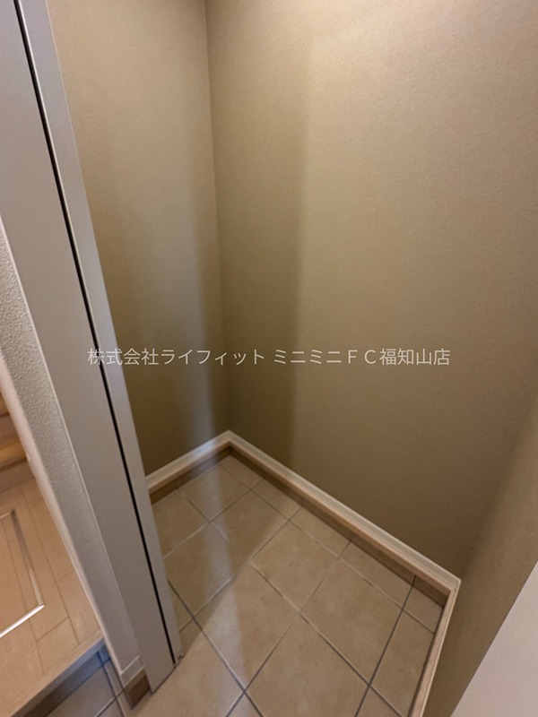 ルミエール・ヴェールC 収納