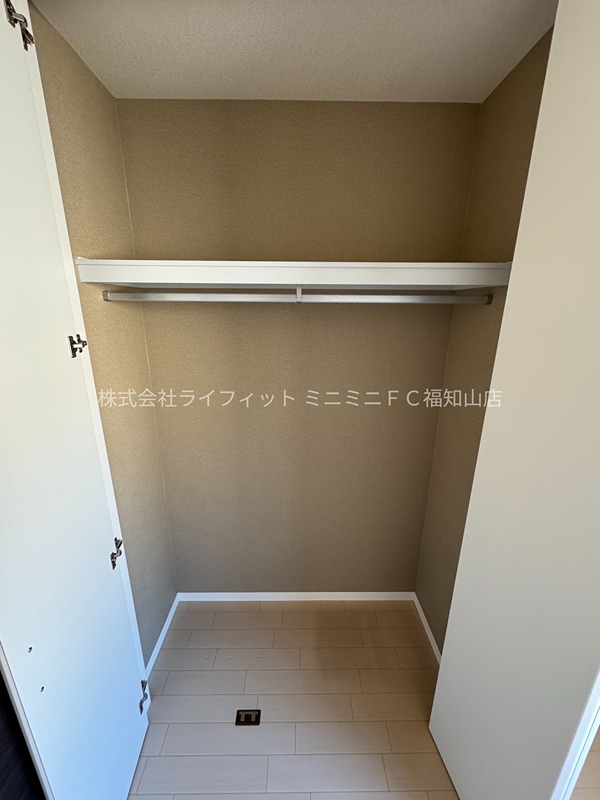 ルミエール・ヴェールC 収納