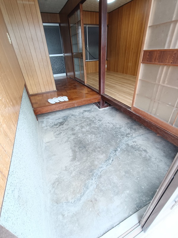 Ｋ様中央町貸家 玄関
