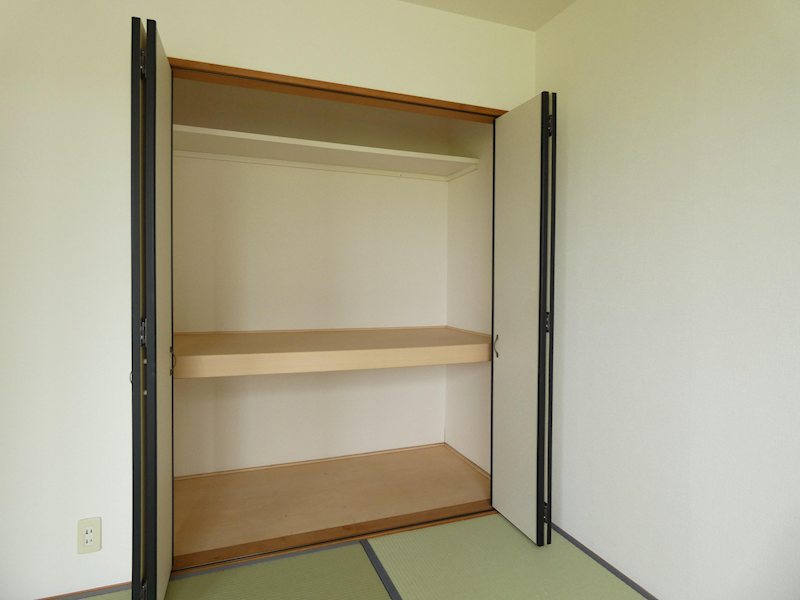 アーバンハイツ セゾン D棟  収納