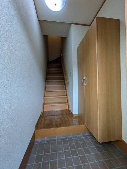 メゾンみやびＣ 玄関